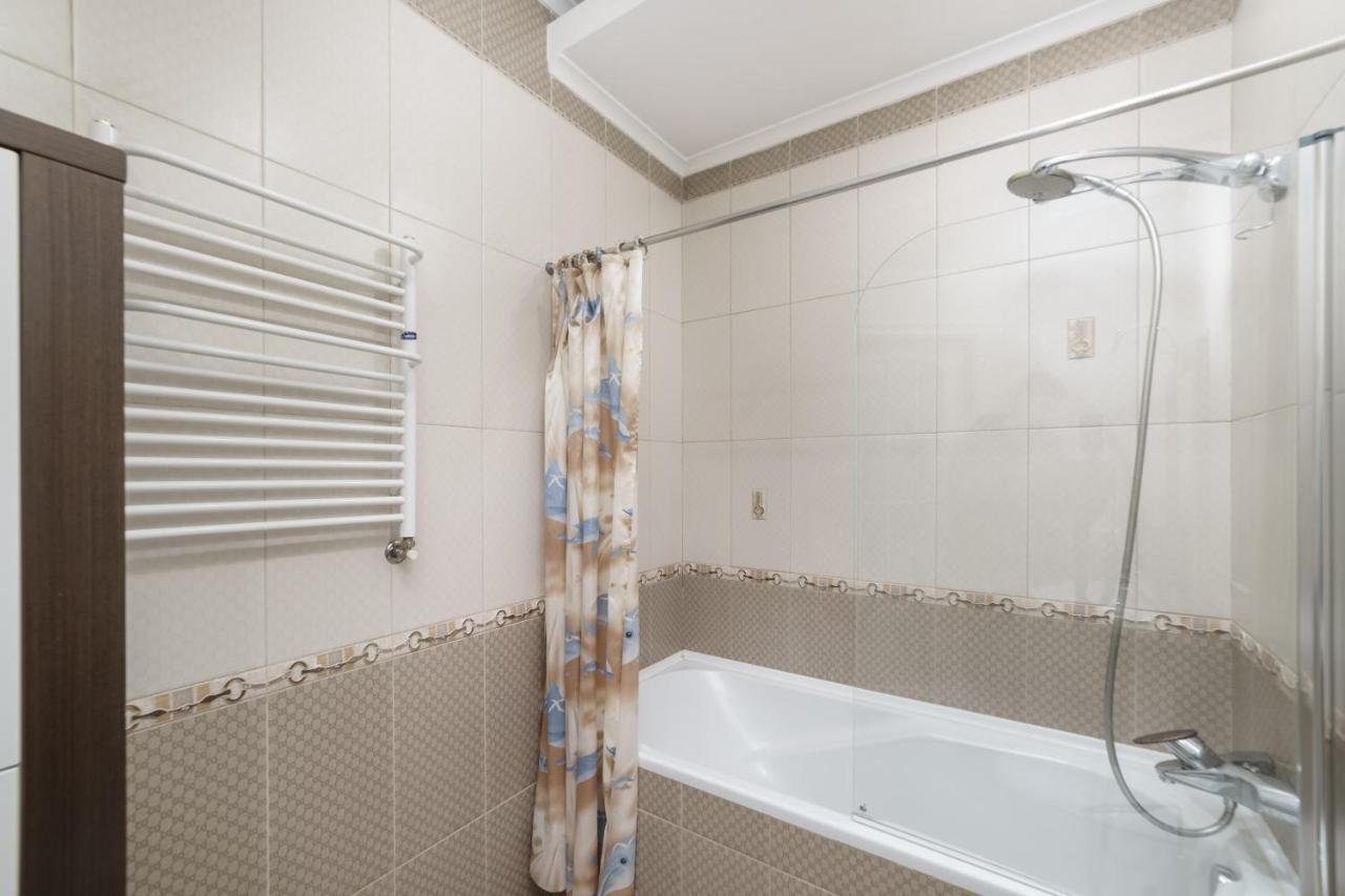 Katerynyska 2 Level Apartment With Sauna Odesa Exterior foto