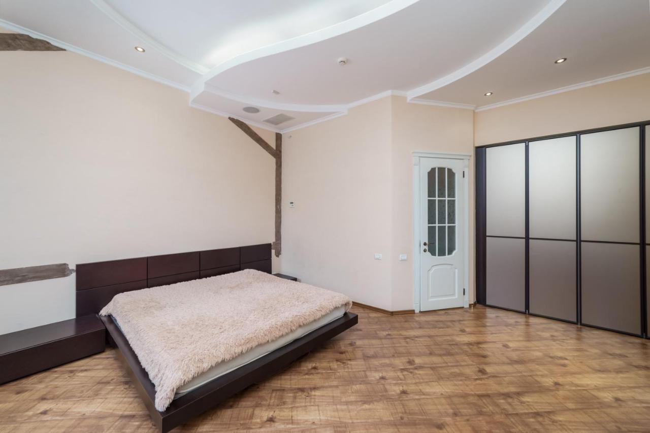 Katerynyska 2 Level Apartment With Sauna Odesa Exterior foto